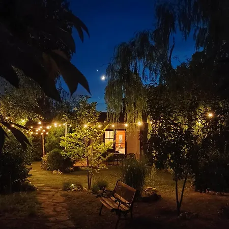 Шале La Casuta - 500sqm Garden Theseaside Нэводари